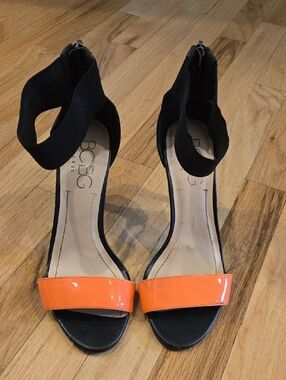 BCBG Orange and Black Strappy Open-Toe Heels (7.5)